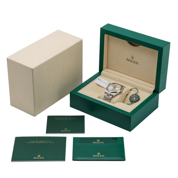 Rolex Oyster Perpetual 124300